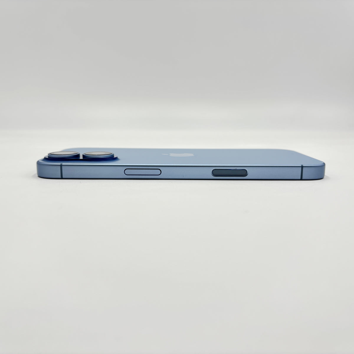 美品 Apple iPhone 17 256GB SIMフリー ミストブルー MG6L4KH/A 韓国版 バッテリー最大容量95%【C9111-C】