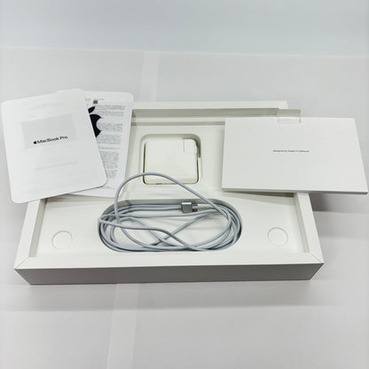 美品 新品同様 MacBook Pro Touch ID 14インチ (Late 2021) Apple M1 Pro 8コア 16GB SSD 512GB シルバー MKGR3J/A バッテリー最大容量99%【C5448-80】