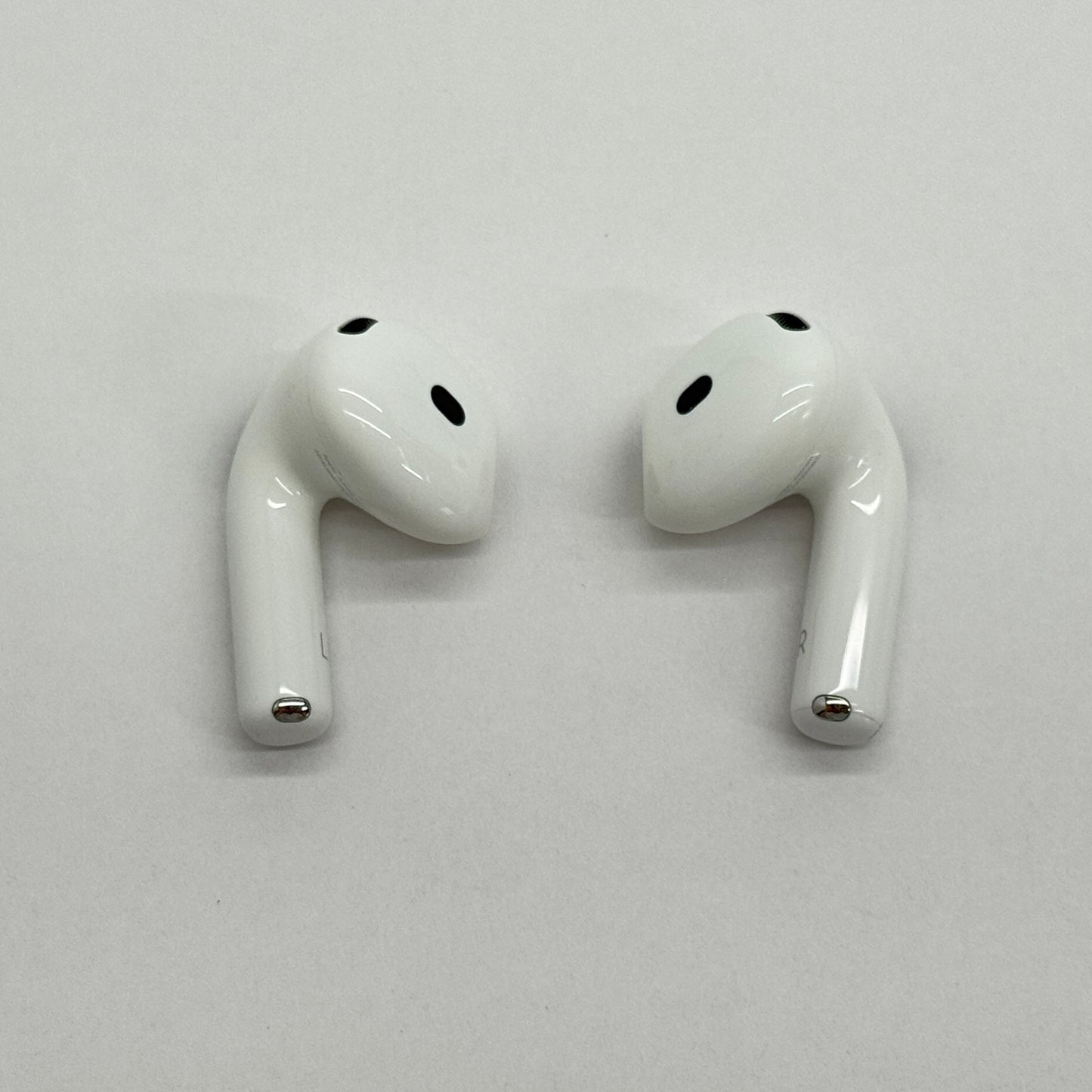 Apple AirPods 4 (ANC)  A3056 A3055 A3059 Bluetooth ノイズキャンセリング搭載【C7374-N】