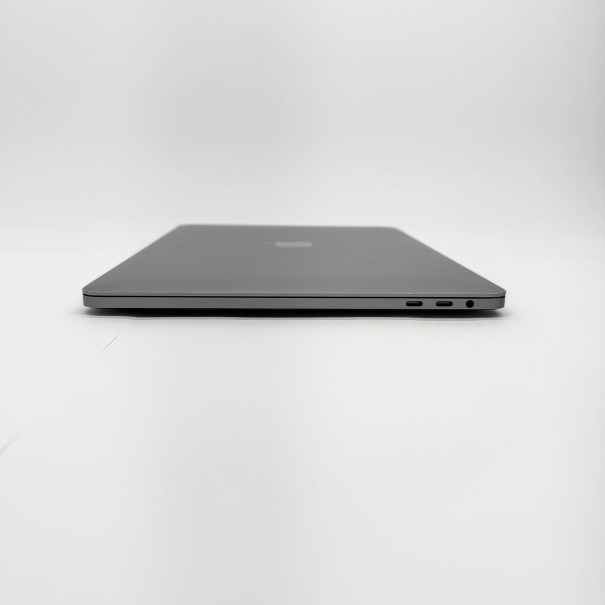Apple MacBook Pro 2018 13インチ  i7 2.7GHz 16GB 1TB 本体のみ【C8900-80】