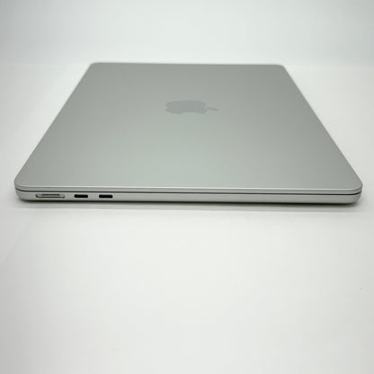 美品 Apple MacBook Air 13インチ 2022 M2 8GB 256GB シルバー MLXY3J/A バッテリー最大容量100%【C5221-80】