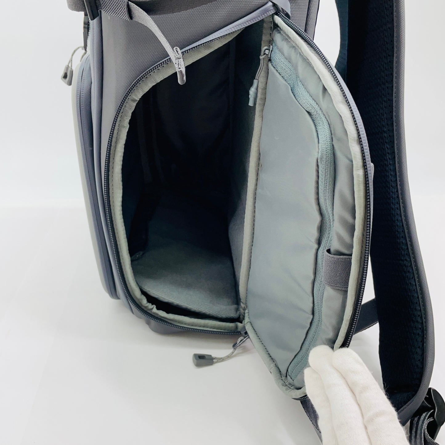 Ulanzi BP04 ハードシェルカメラバックパック【C4358】