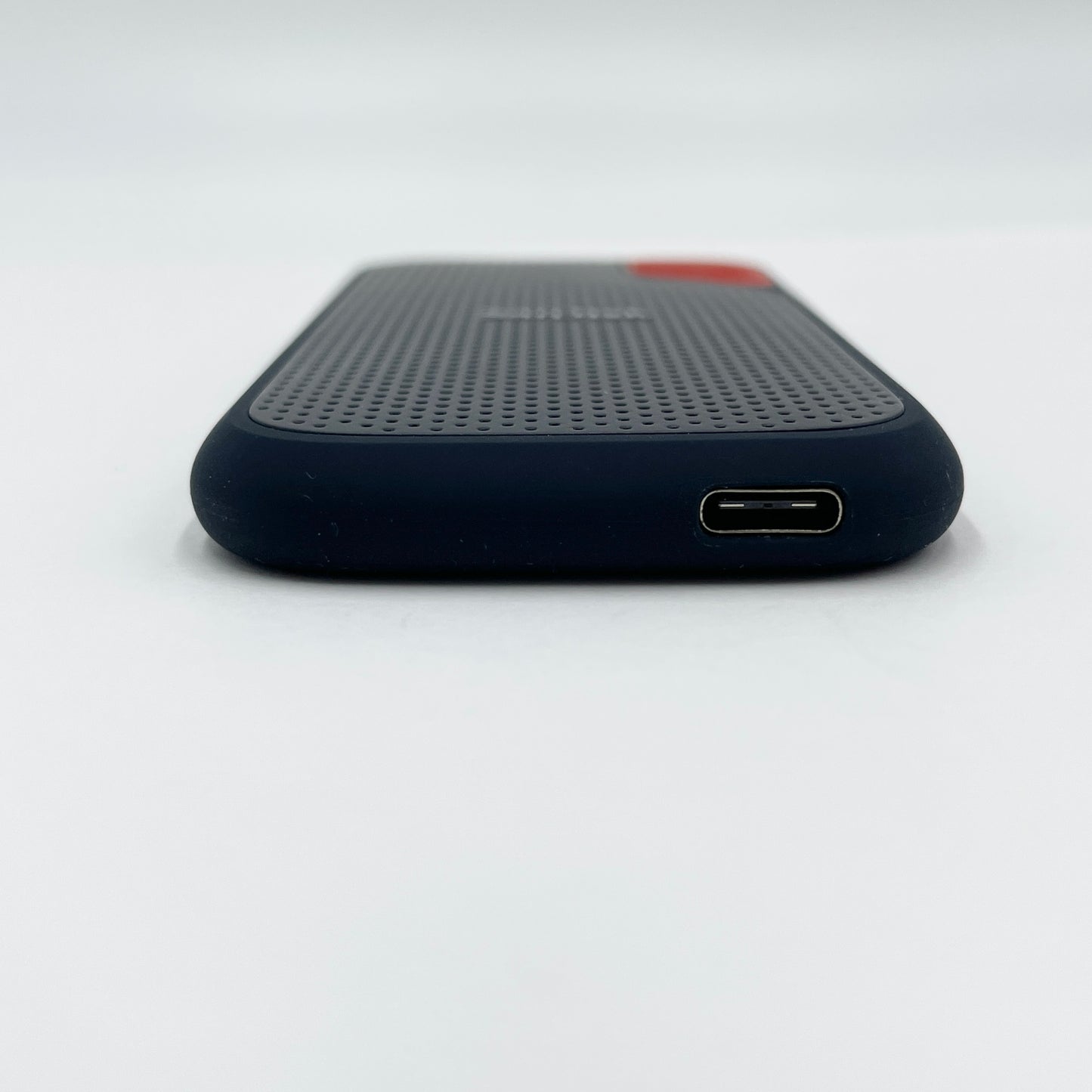 SanDisk Extreme ポータブル SSD 1TB SDSSDE61-1T00 外付けSSD【C8006-N】