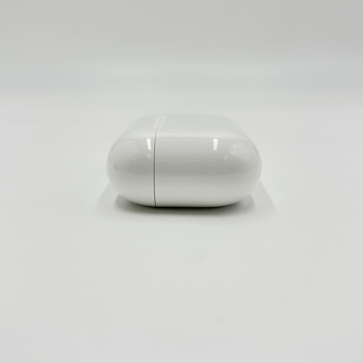 美品 Apple 純正 AirPods Pro 第2世代 MagSafe充電ケース USB-C MTJV3J/A【C9272-60】