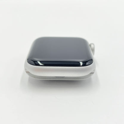 Apple Watch SE 第2世代 40mm GPS シルバーアルミニウムケース/ミラネーゼループ MRTT3J/A バッテリー最大容量93% 【C6751-C】