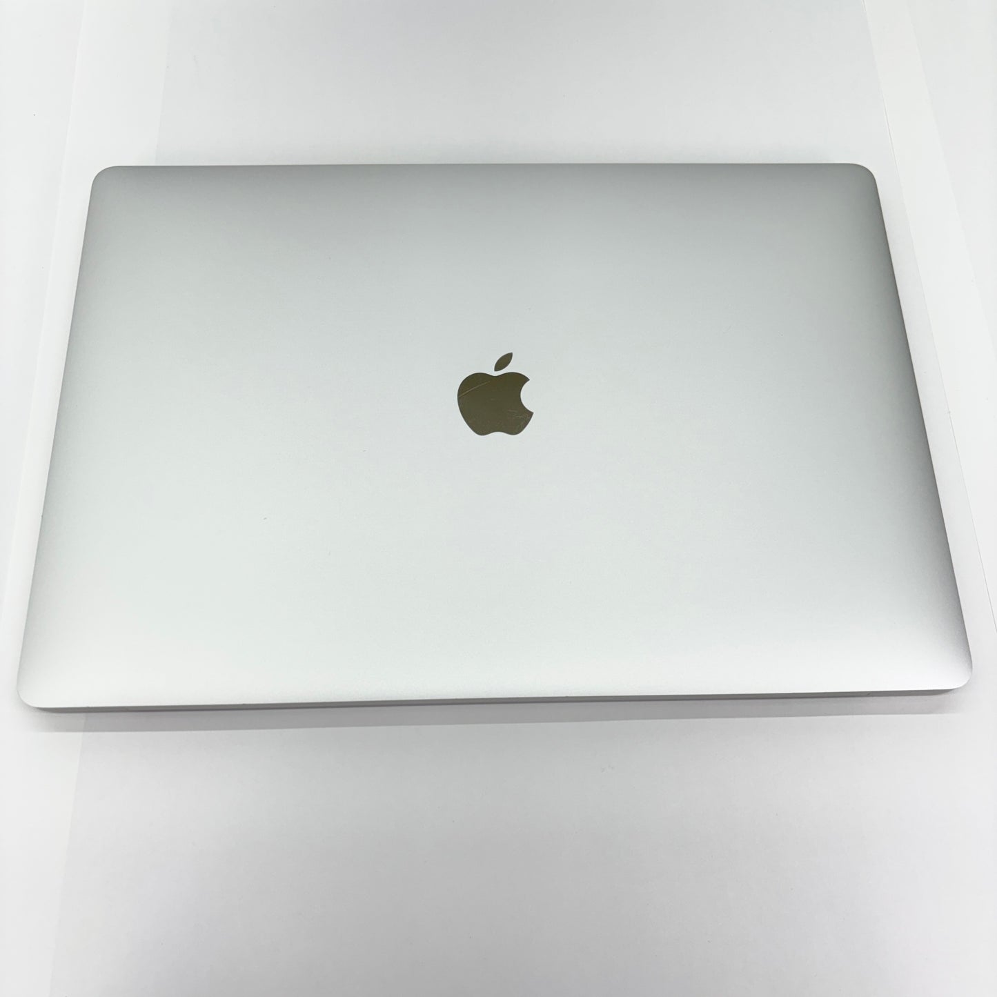 美品 MacBook Pro 2019 16インチ Core i9 2.3GHz AMD Radeon Pro 5500M 16GB 1TB 【C5359-80】