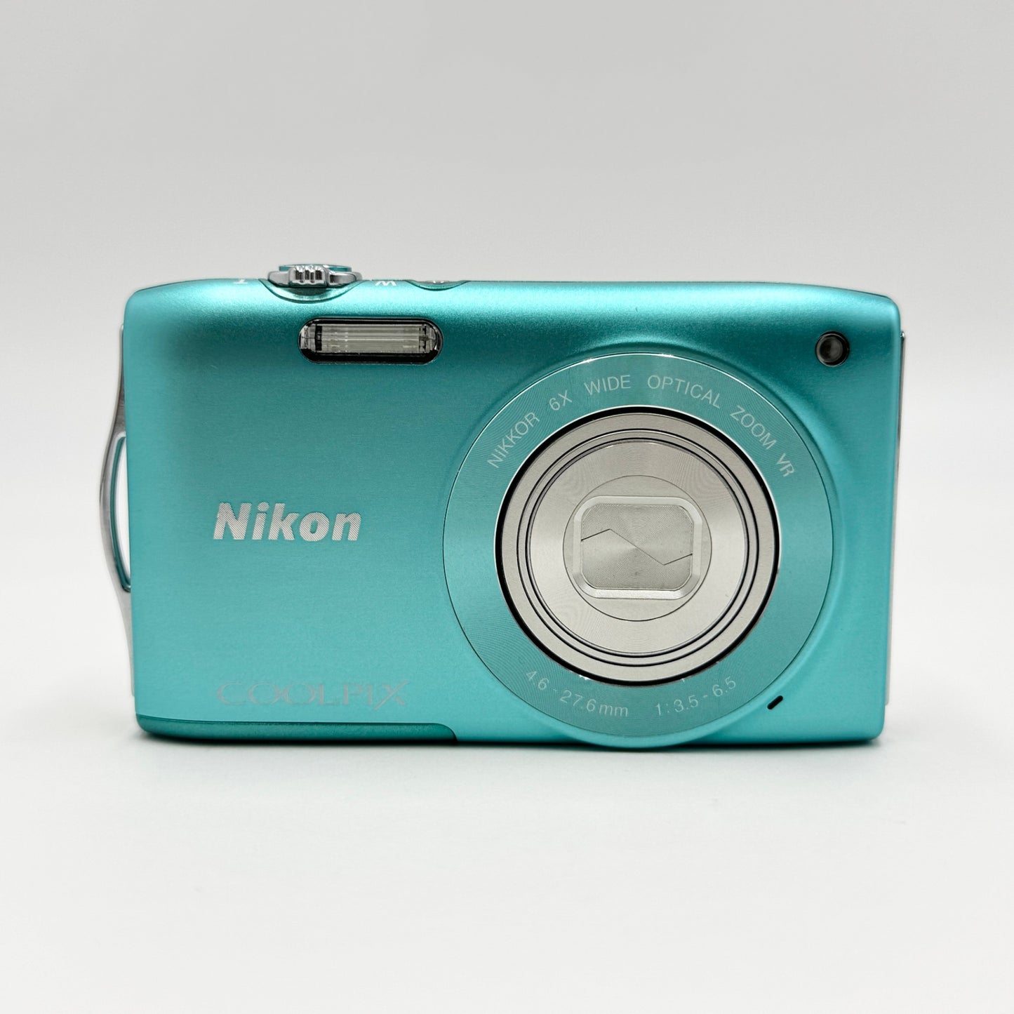 Nikon COOLPIX S3300 コンパクトデジタルカメラ グリーン 付属品完備	【C7501-60】