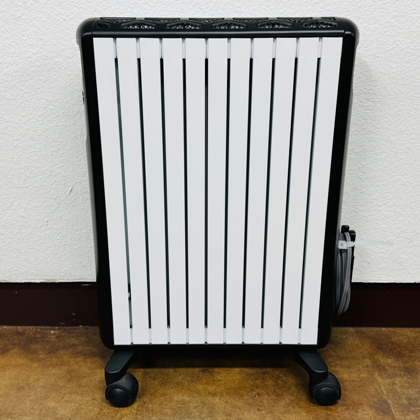 美品 デロンギ マルチダイナミックヒーター MDHAA15WIFI-BK オイルヒーター【C6013】