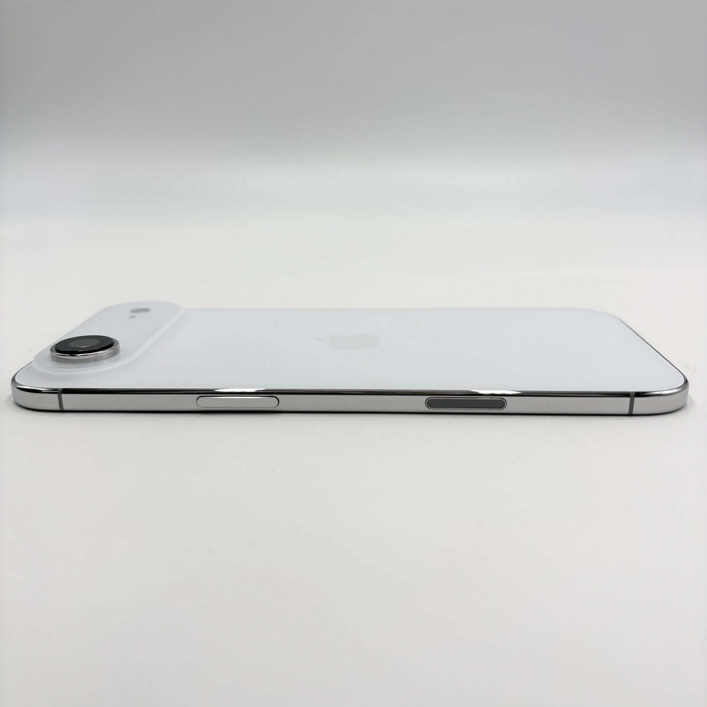 美品 新品同様 Apple iPhone Air 1TB クラウドホワイト SIMフリー [MG2H4J/A] バッテリー最大容量100%【C5482-C】