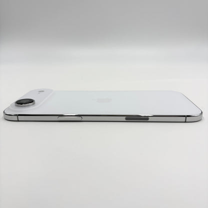 美品 新品同様 Apple iPhone Air 1TB クラウドホワイト SIMフリー [MG2H4J/A] バッテリー最大容量100%【C5482-C】