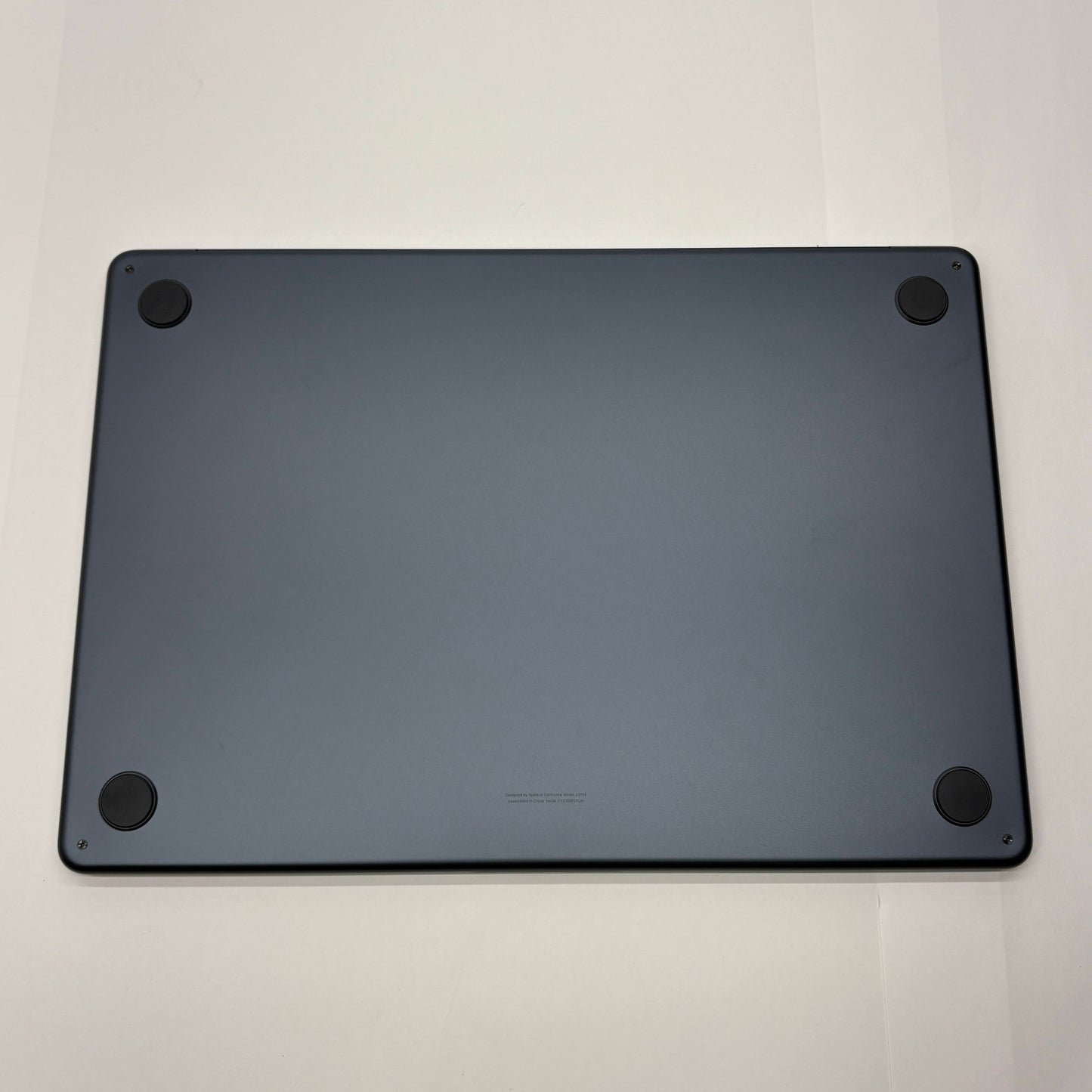 美品 Apple MacBook Air 15インチ M3 2024 8コアCPU 10コアGPU 16GB 1TB ミッドナイト バッテリー最大容量100%  【C8439-80】