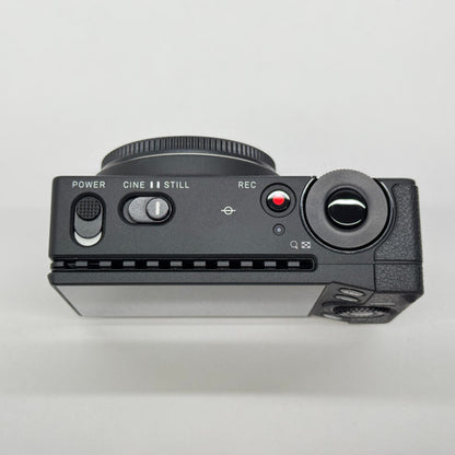 SIGMA fp ボディ バッテリーなどおまけ付き【C7466-80】