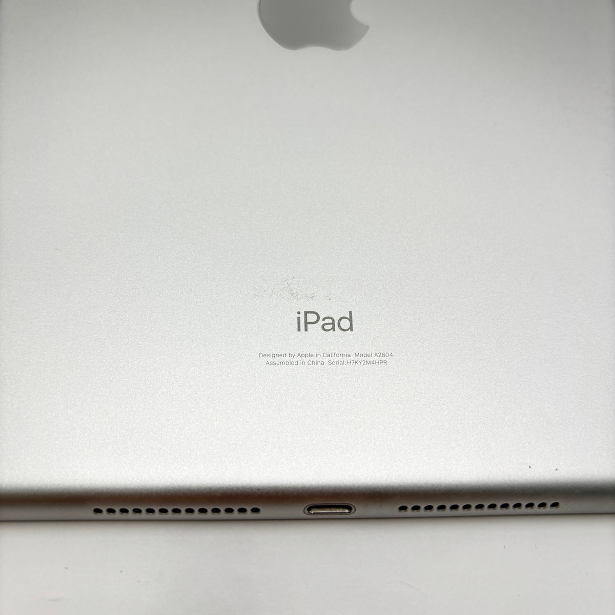 美品 Apple iPad（第9世代）Wi-Fi + Cellularモデル 64GB MK493J/A シルバー バッテリー最大容量94% 【C9088-60】