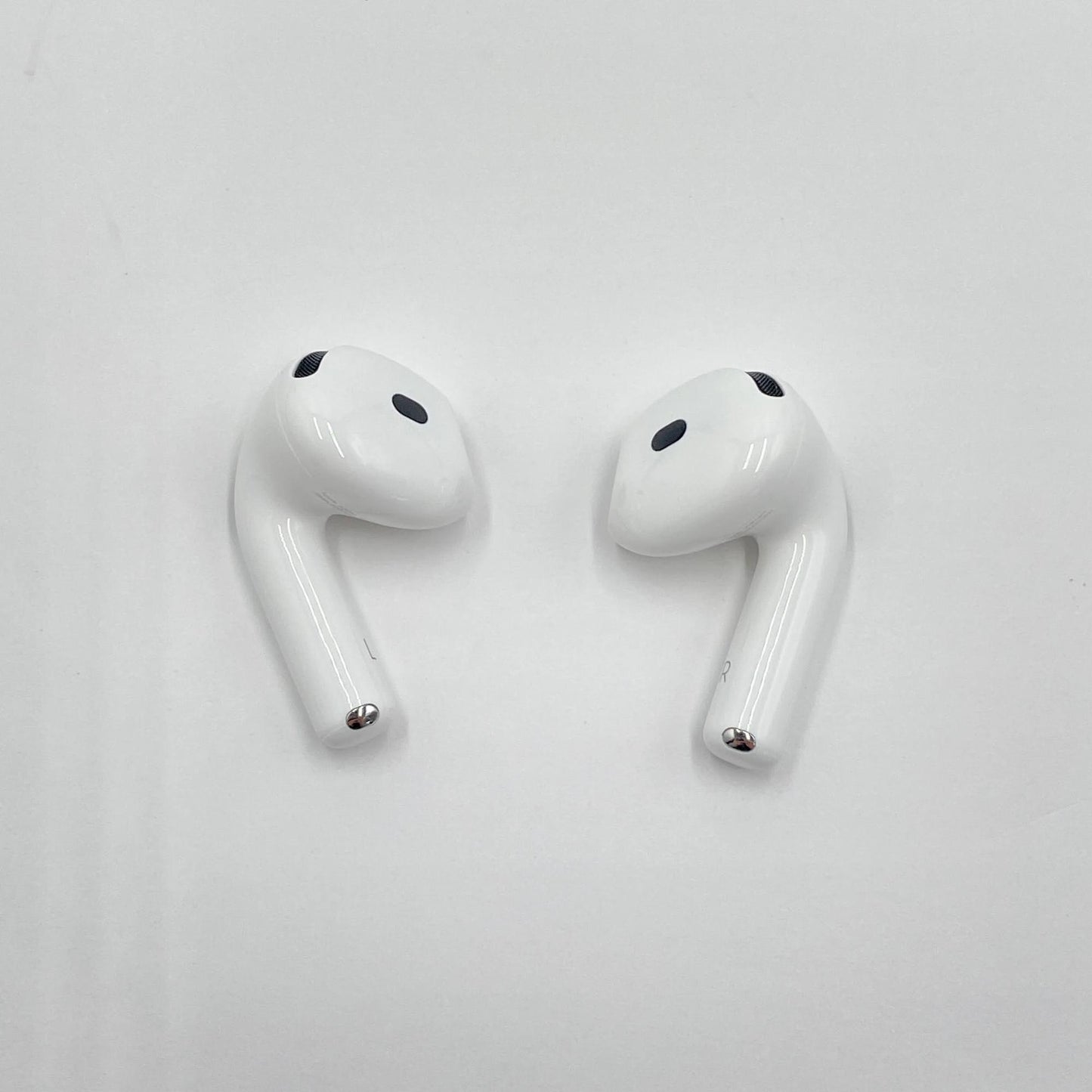 Airpods 第4世代 アクティブノイズキャンセリング搭載モデル MXP93J/A ホワイト　タイプCケーブル付属【C6782-N】