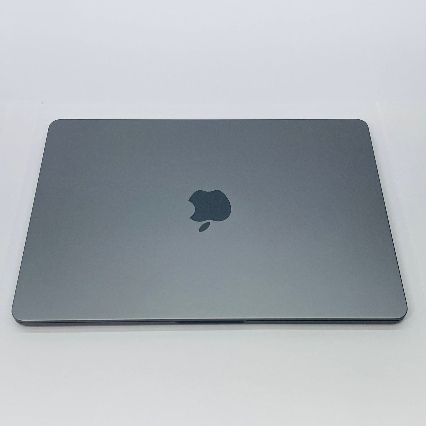 新品同様 美品 Apple MacBook Air M3 13インチ 2024 MXCR3J/A 16GB SSD 512GB スペースグレイ バッテリー最大容量100%【C4911-80】