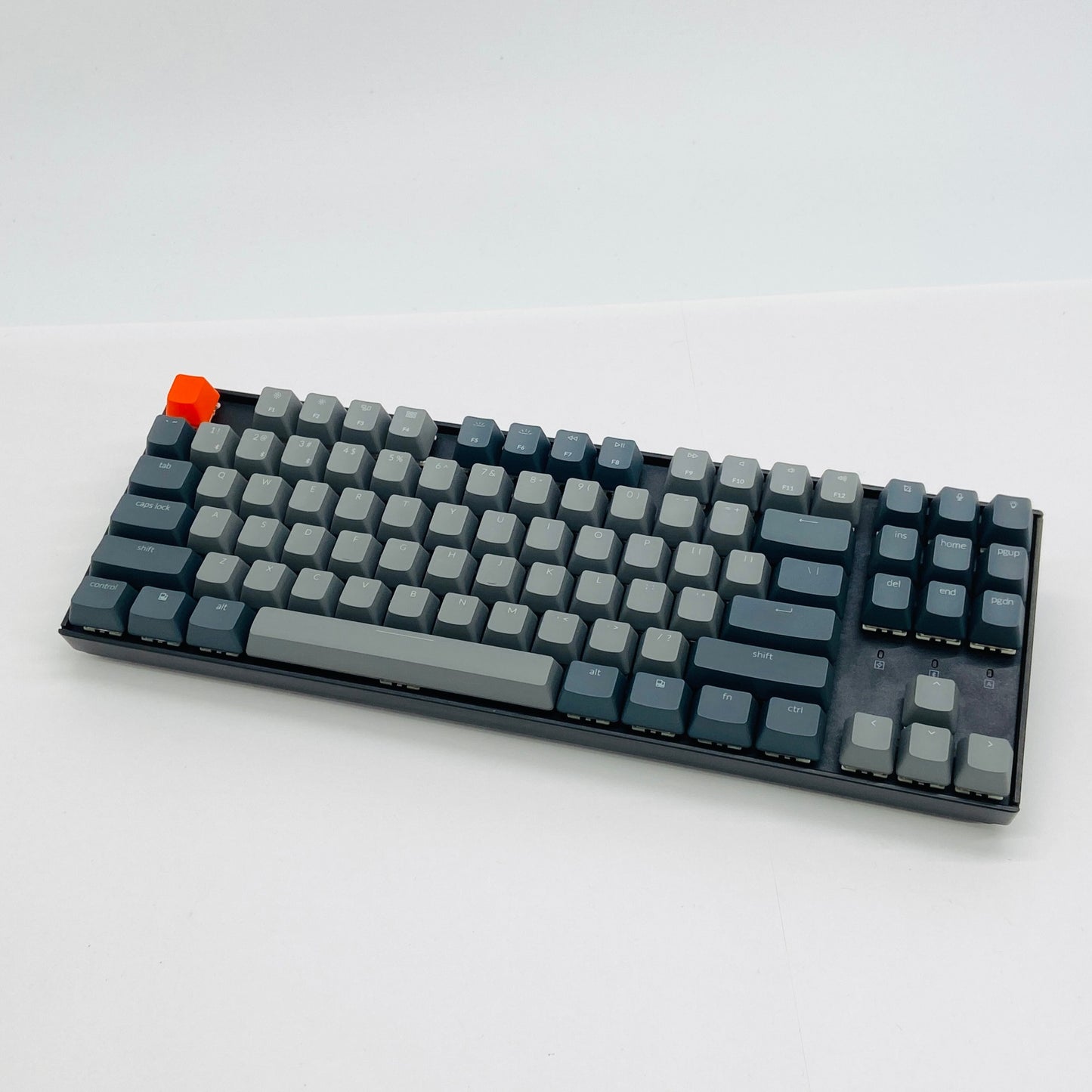 美品 Keychron K8 Wireless Mechanical Keyboard メカニカルキーボード 茶軸 US配列 【C7382-80】