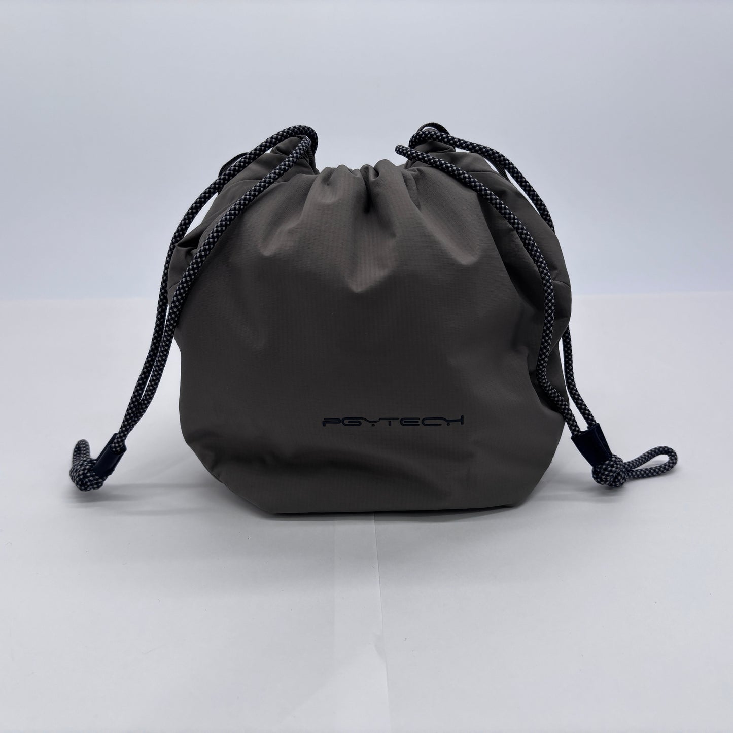 美品 PGYTECH OneGo ドローストリングバッグ フォレストグリーン【C7512】
