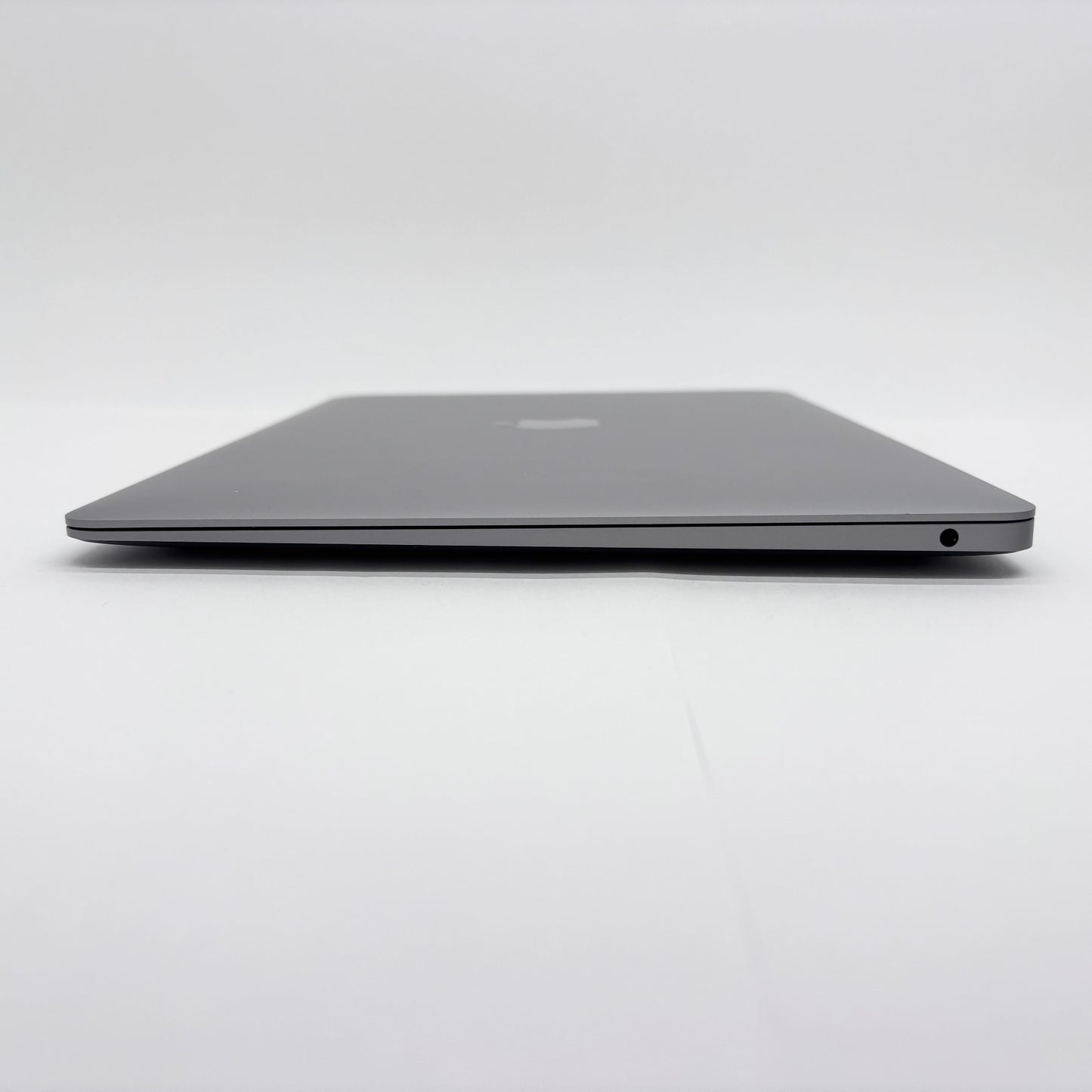 MacBook Air Retina 13インチ 2020 M1 8GB SSD 256GB スペースグレイ MGN63J/A バッテリー最大容量85% 【C8291-80】