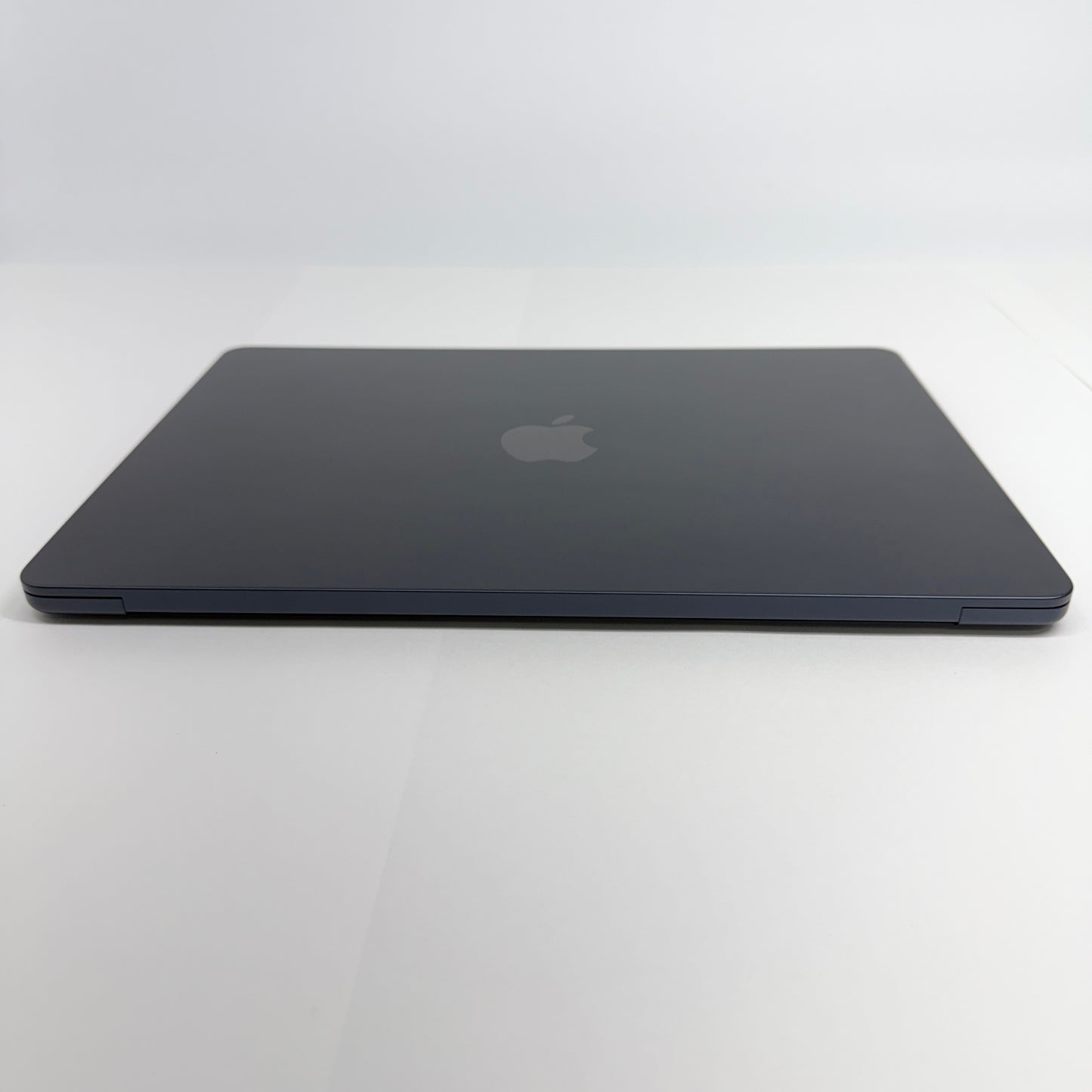 新品同様 美品 Apple MacBook Air M4 13インチ FW123J/A ミッドナイト 16GB 256GB  バッテリー最大容量100% 限定保証あり　【C5142-80】