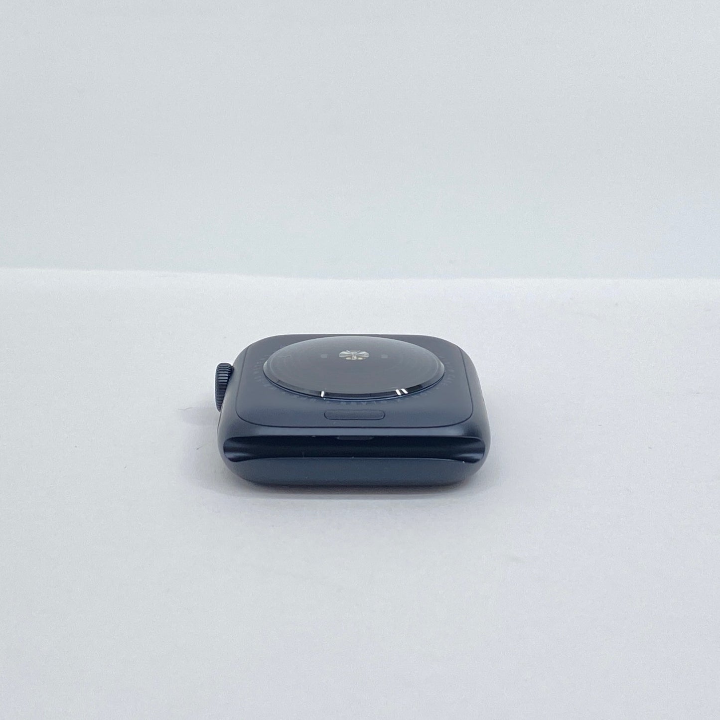 美品 Apple Watch SE 3 44mm GPS ミッドナイトアルミニウム MEP34J/A バッテリー最大容量100%【C7174-60】