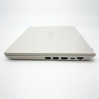 美品 VAIO F14 VJF1418 13th Gen Core i5-1334U 16GB SSD512GB ウォームホワイトWindows11 Pro バッテリー最大容量100%【C5611-80】