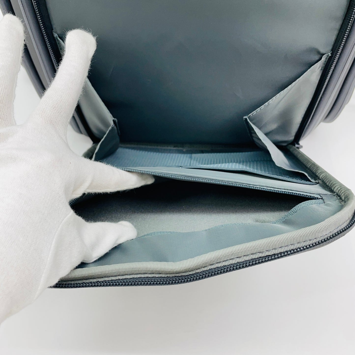 Ulanzi BP04 ハードシェルカメラバックパック【C4358】