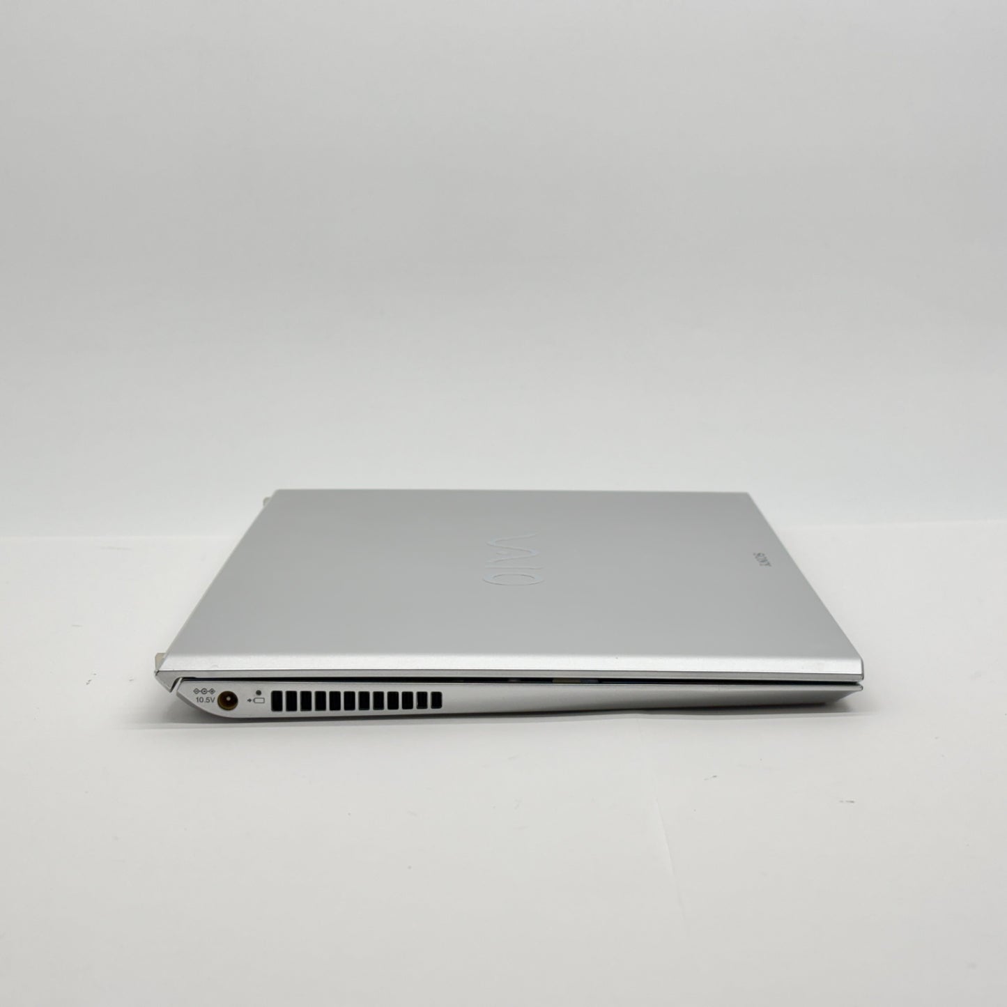 SONY VAIO SVP112A1CN i5 4200U 4GB SSD 256GB Windows10 Home【C8578-80】