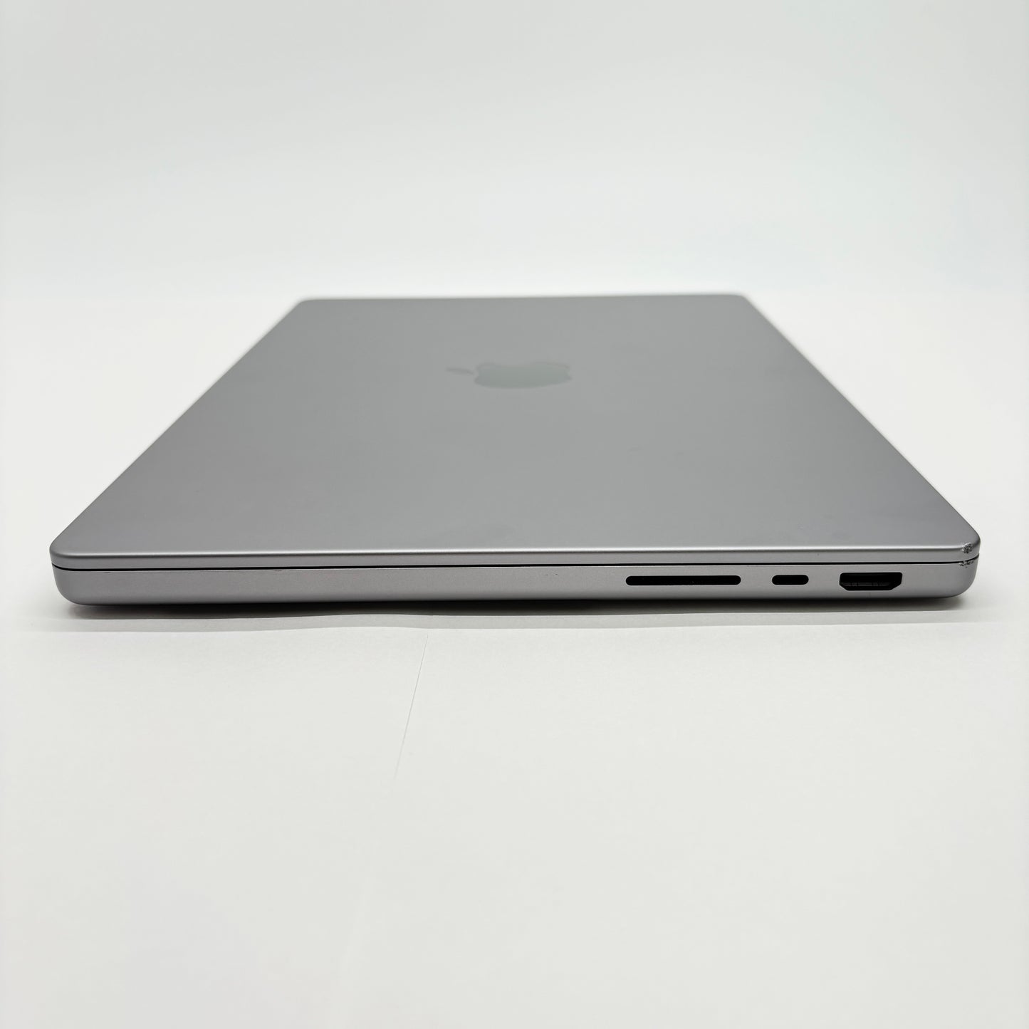 Apple MacBookPro 2021 14インチ M1Pro 16GB 1TB 充放電回数95回 バッテリー最大容量95%【C7021-80】