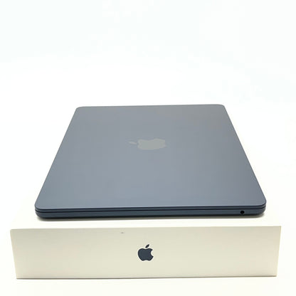 新品同様 美品 Apple MacBook Air Early2025 13インチ M4 16GB 256GB MW123J/A 充放電回数3回 バッテリー最大容量100%  限定保証 有効期限：2026年5月【C5330-80】