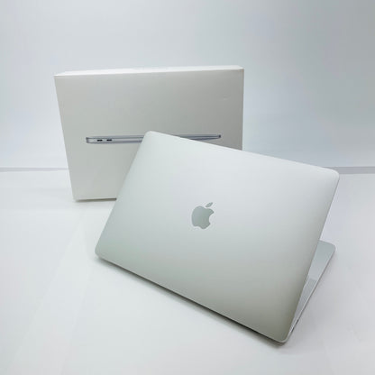 Apple MacBook Air Retina 13インチ (Late 2020) Apple M1  8GB SSD 256GB シルバー MGN93J/A  バッテリー最大容量89%  【C4563-80】