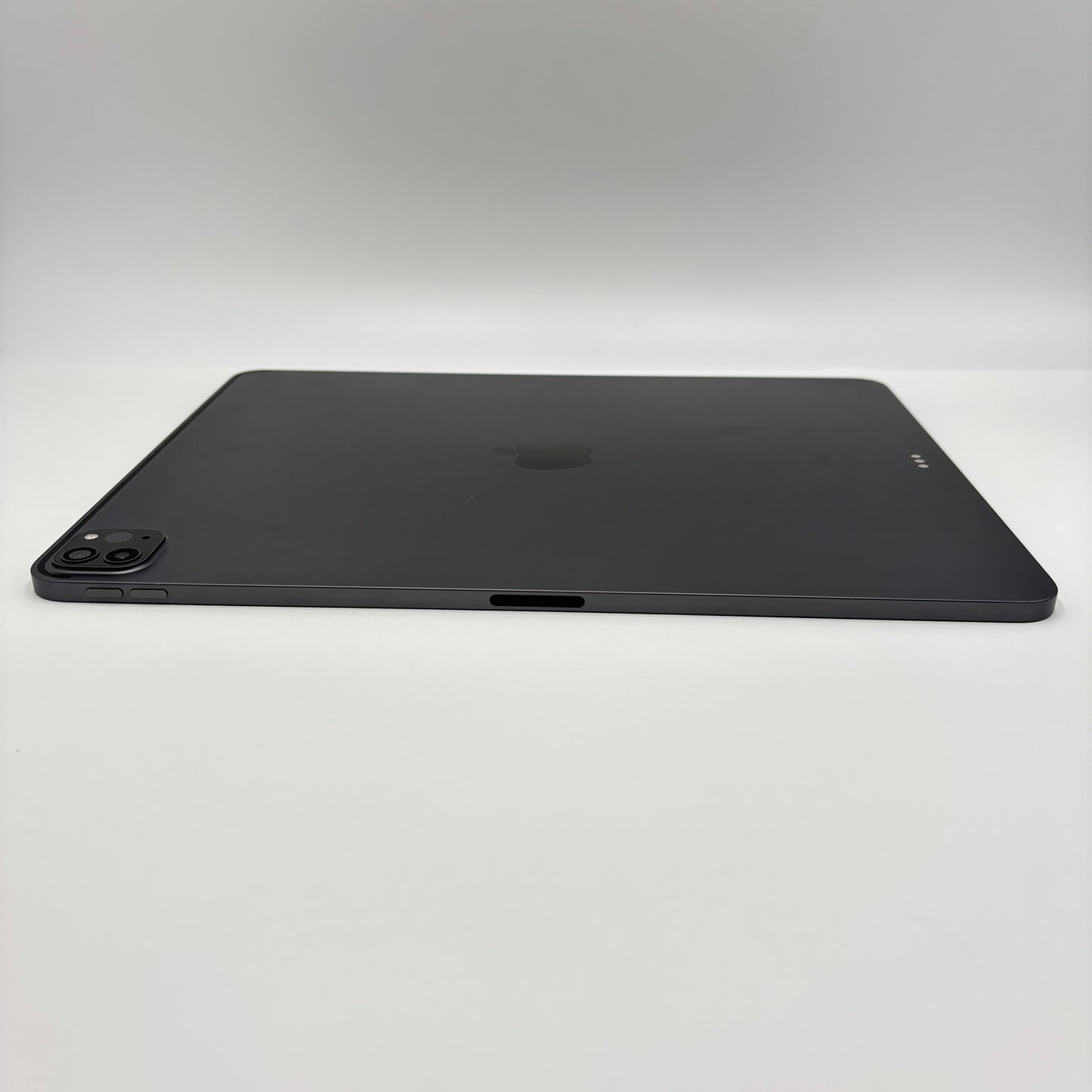 Apple iPad Pro 12.9インチ 第5世代 Wi-Fiモデル 256GB スペースグレイ MHNH3J/A バッテリー最大容量84%【C7016-80】