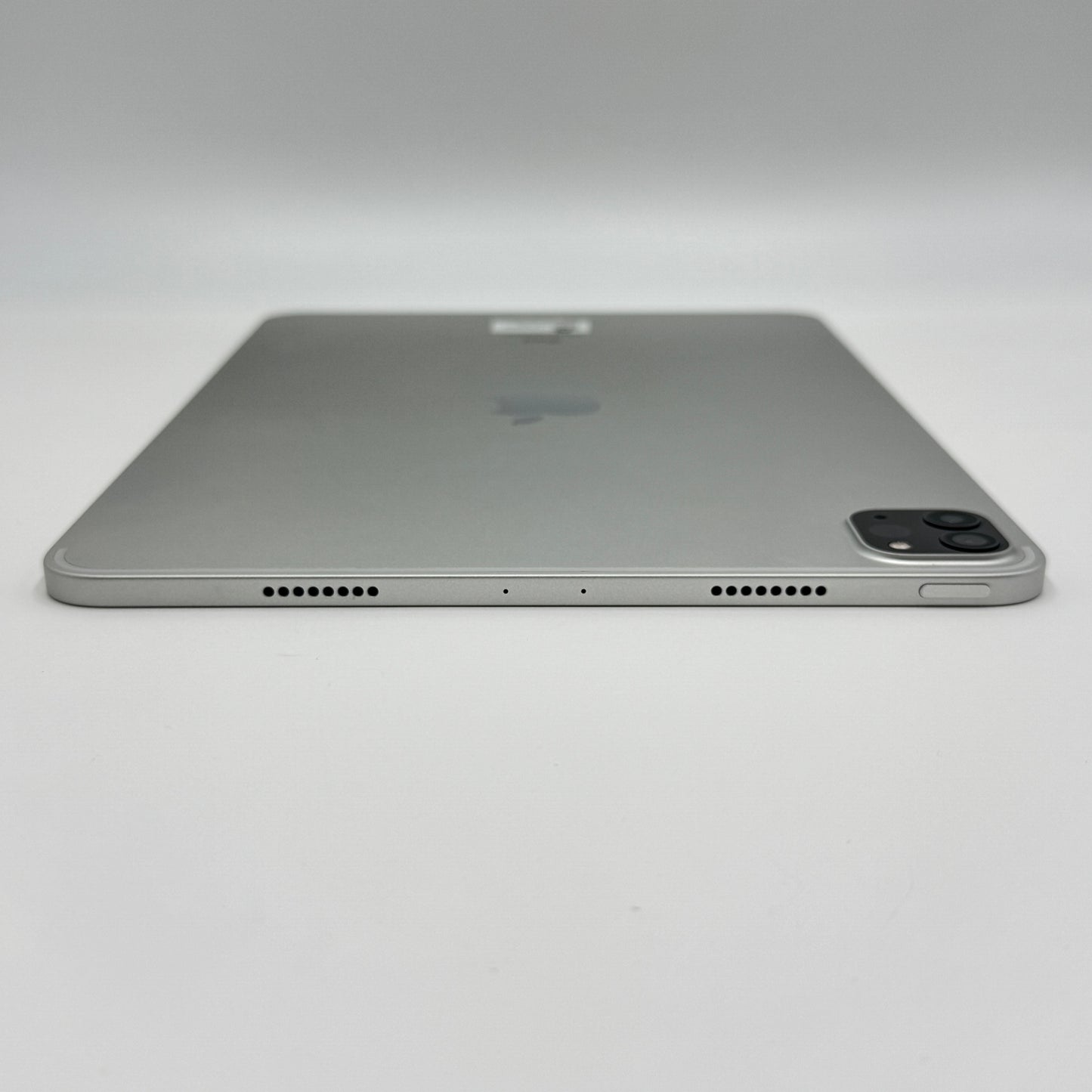 美品 Apple iPad Pro 11インチ (第3世代) Wi-Fi 256GB シルバー MHQV3J/A バッテリー最大容量96% 本体のみ【C7699-60】