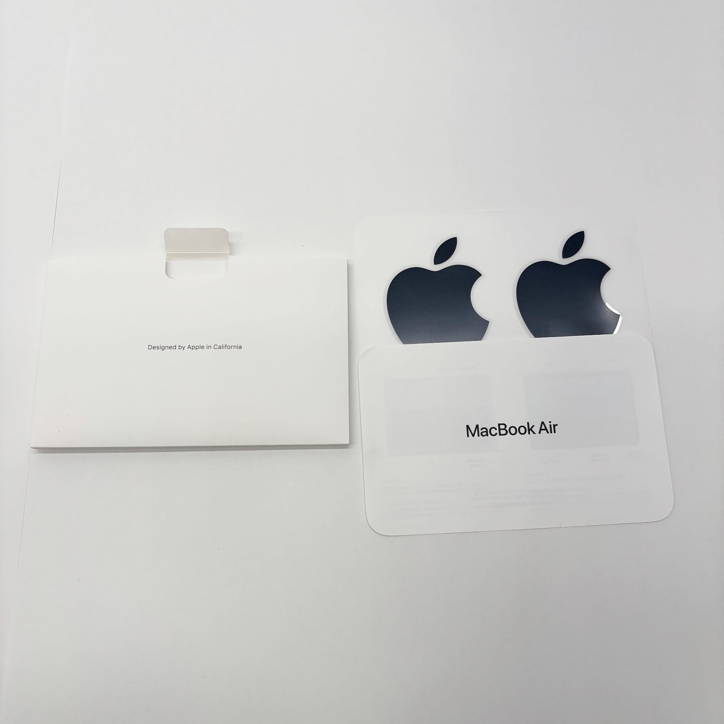 新品同様 美品 MacBook Air Liquid Retina 13インチ 2022 M2 8GB SSD 256GB ミッドナイト MLY33J/A 充放電回数11回 バッテリー最大容量100%【C8100-80】
