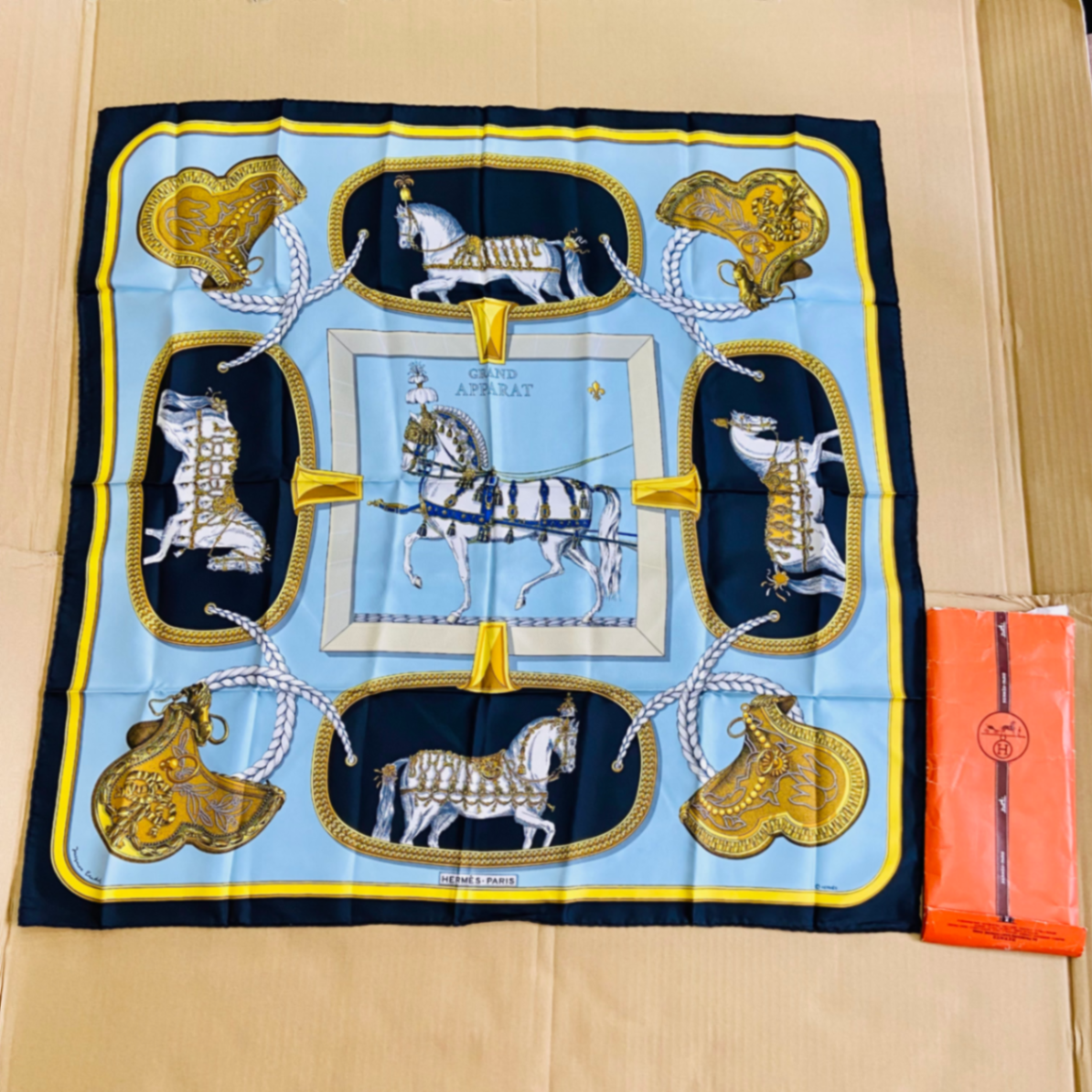 美品 HERMES エルメス スカーフ シルク 大判 馬 カレ90【C41-80】