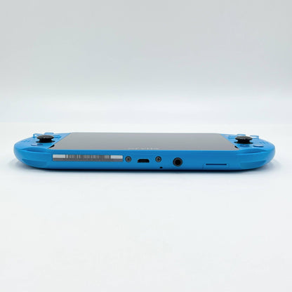 美品 SONY PS Vita PCH-2000 アクアブルー 付属品完備 (パワフルプロ野球2014・純正8GBメモリーカード付き)【C7059-60】