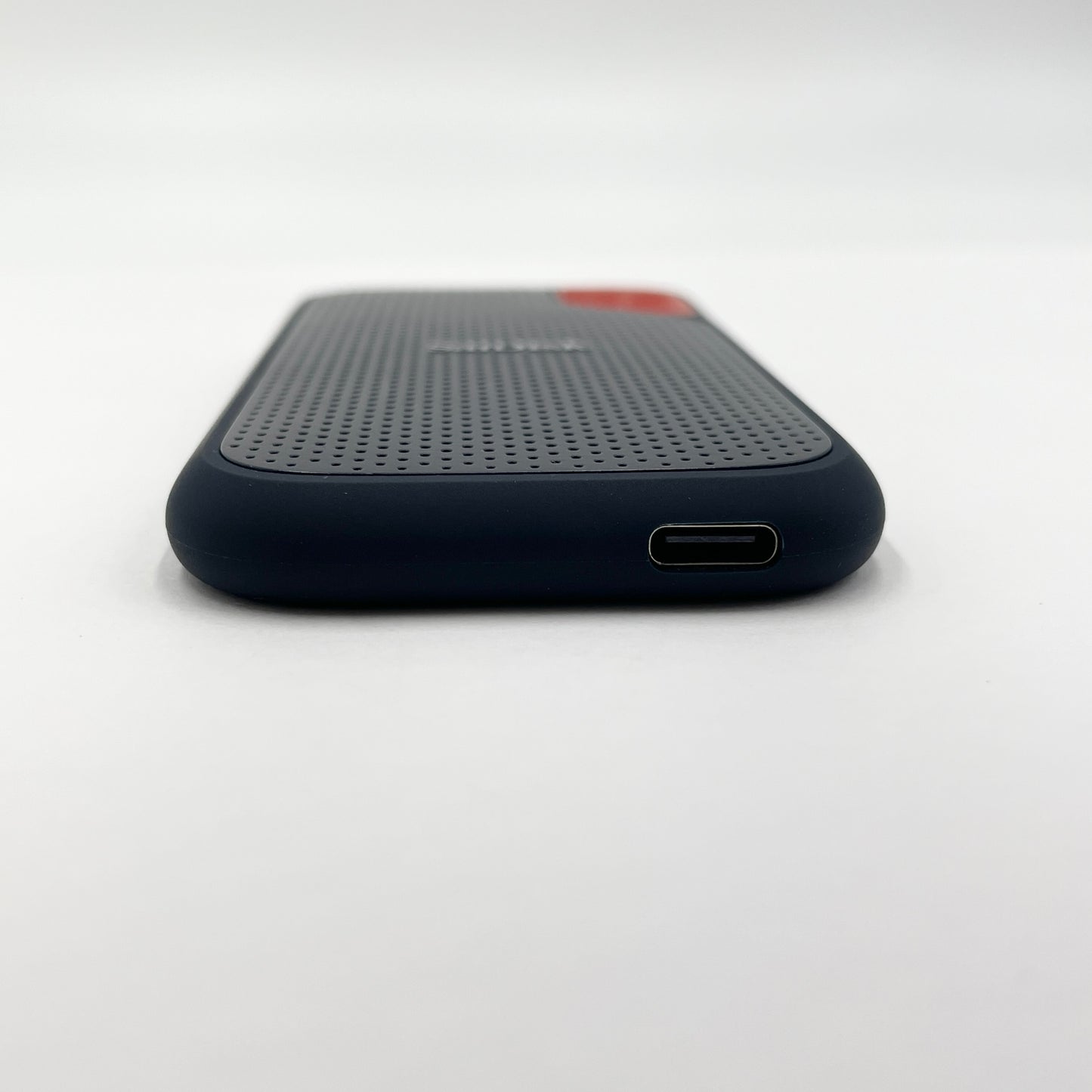 SanDisk Extreme ポータブル SSD 1TB SDSSDE61-1T00 外付けSSD【C8008-N】