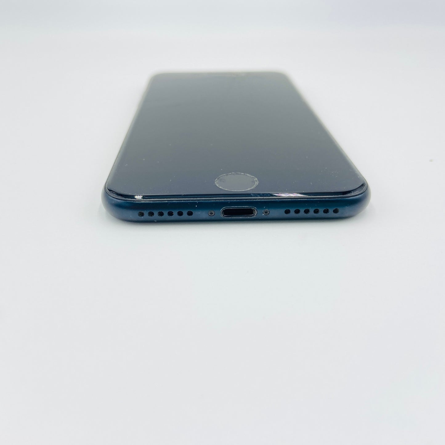 iPhone SE 第3世代 MMYC3J/A 64GB ミッドナイト docomo SIMフリー【C4603-C】