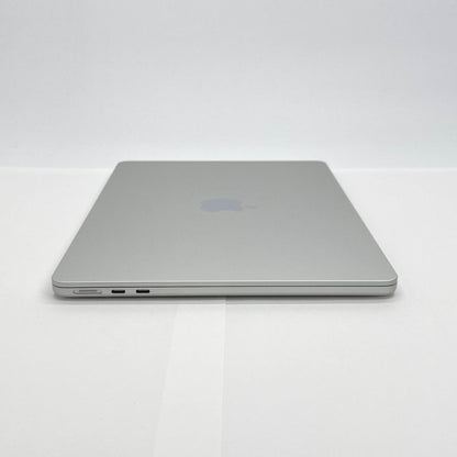 美品 MacBook Air 13インチ (Early 2025) Apple M4 10コア/16GB/SSD 256GB シルバー MW0W3J/A 【C6233−80】
