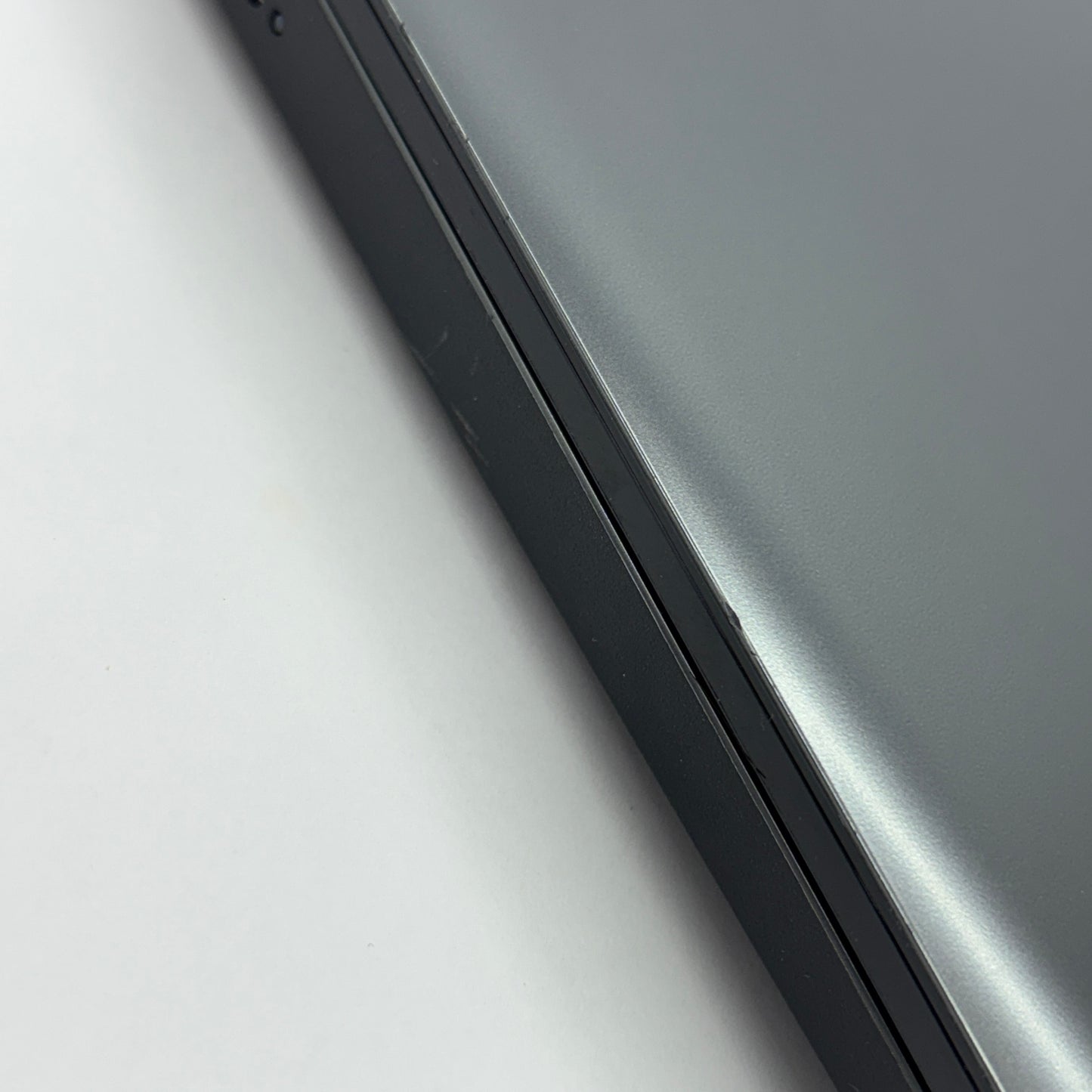 FMV Chromebook WM1/F3 Celeron  6305 4GB eMMC 64GB サイクルカウント7回【C5431-80】