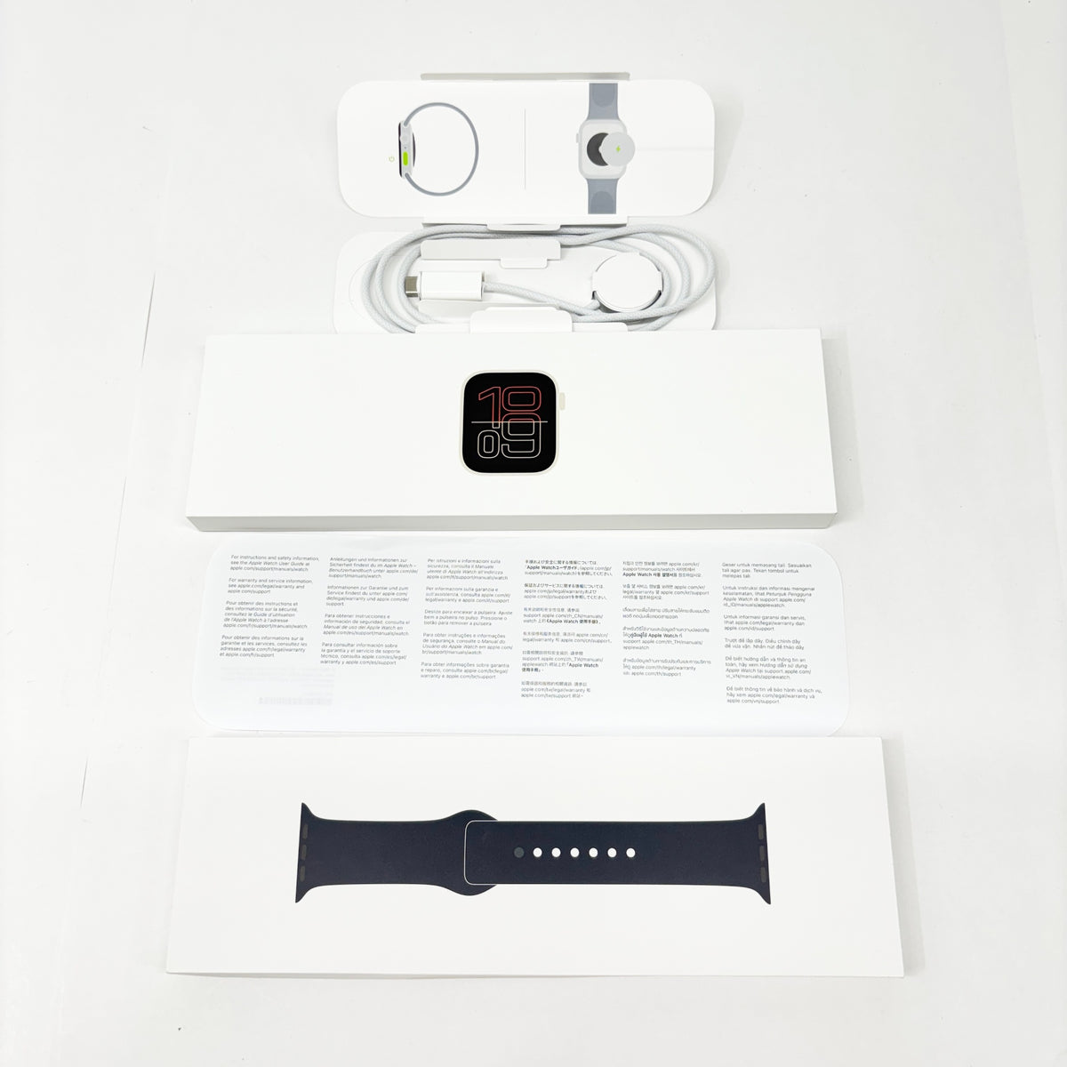 美品 Apple Watch SE3 第3世代 40ｍｍ GPSモデル MEHV4J/A スターライトアルミ+ブラックスポーツバンドS/M 付属品完備【C8966-C】