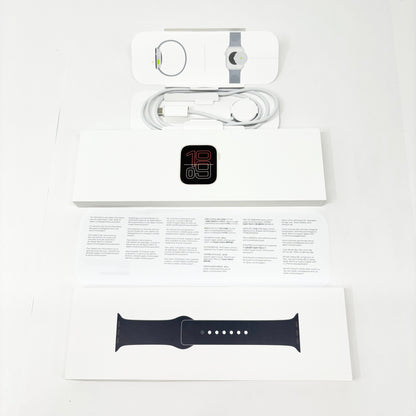 美品 Apple Watch SE3 第3世代 40ｍｍ GPSモデル MEHV4J/A スターライトアルミ+ブラックスポーツバンドS/M 付属品完備【C8966-C】