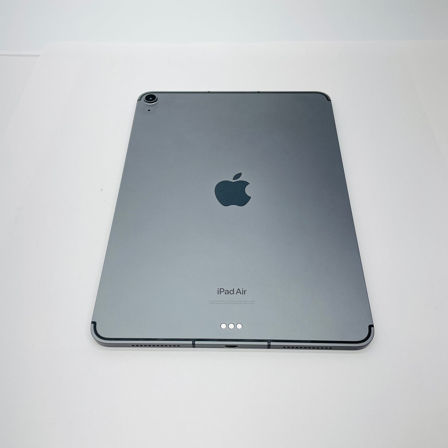 美品 Apple iPad Air 第5世代 10.9インチ 256GB MM713J/A Wi-Fi+Cellular  スペースグレイ SIMフリー【C4629-60】