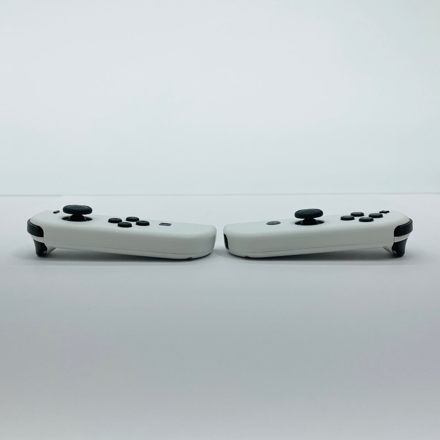 美品 NINTENDO Switch 有機EL 本体 HEG-001【C4566-80】