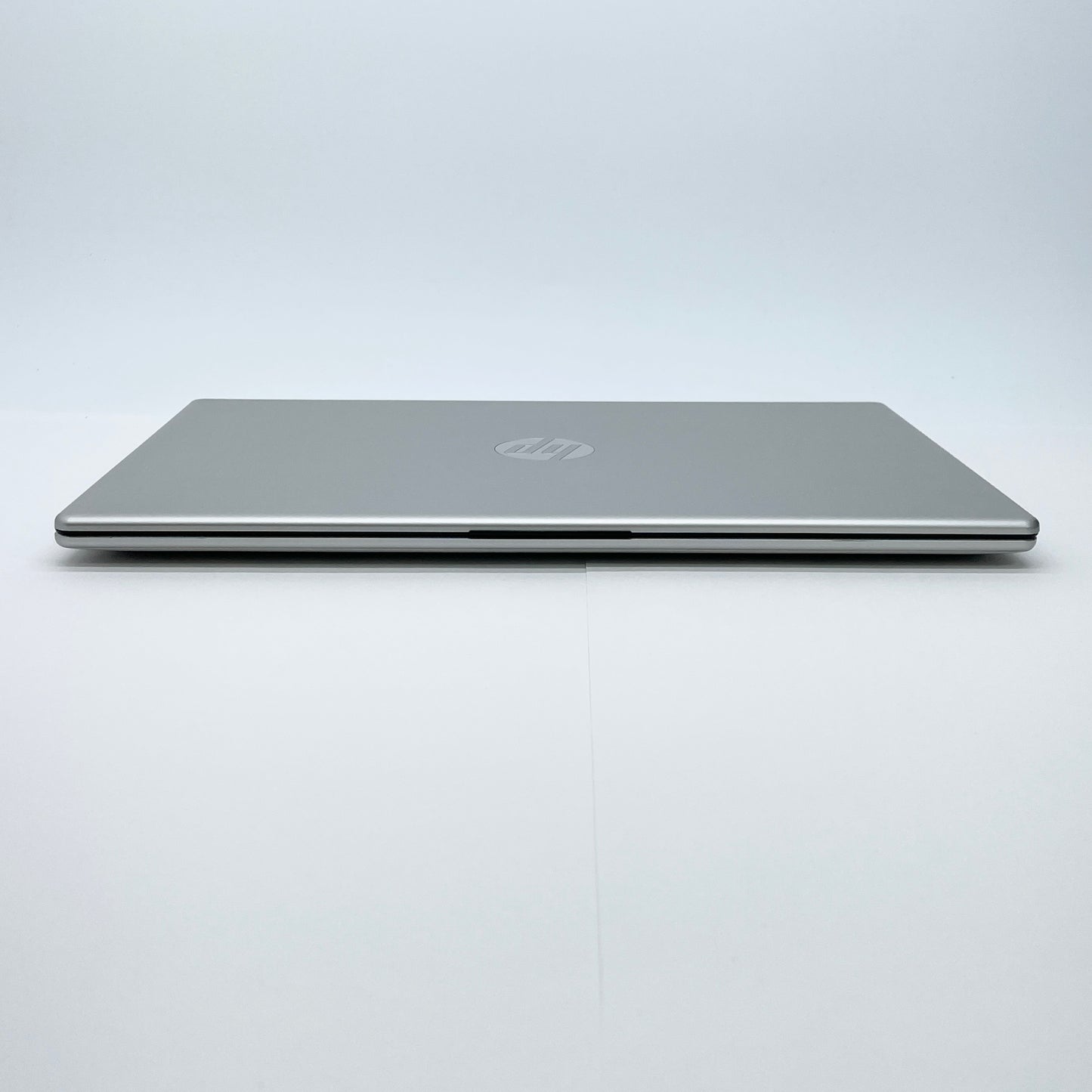 美品 HP Laptop 15-fd0226TU ノートPC Core i5-1334U 8GB SSD 256GB Windows11Home 15.6インチ FHD バッテリー最大容量94% 【C6460-100】
