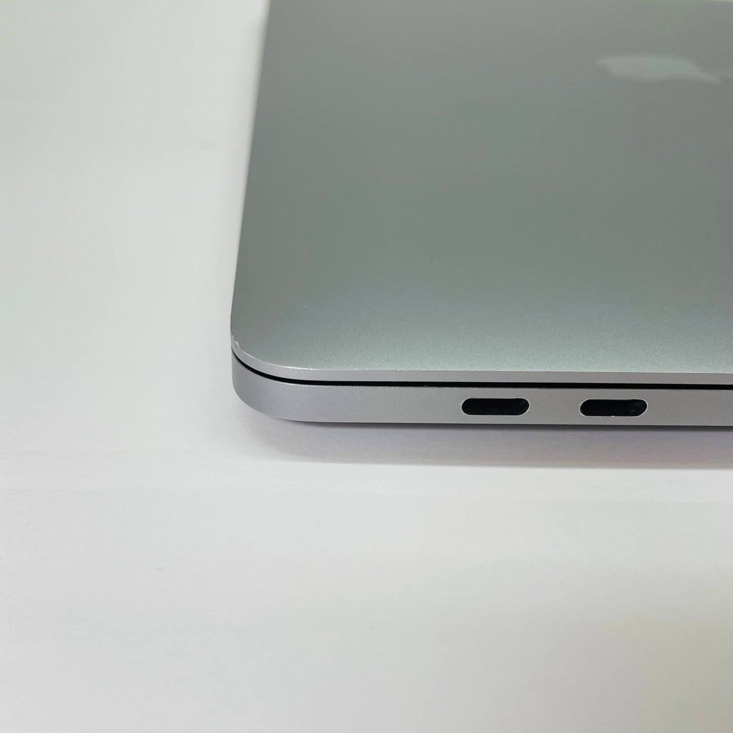 Apple MacBook Pro Touch Bar＋Touch ID 13インチ (Late 2020) M1 8コア/16GB/SSD 1TB スペースグレイ MJ123J/A C3928	80サイズ発送