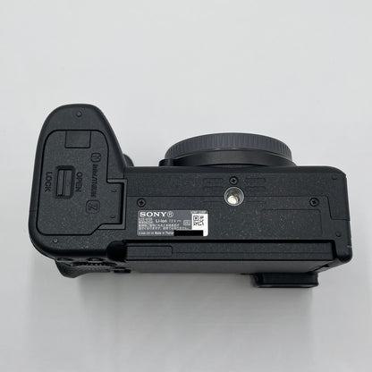 美品 SONY ILCE-6700M 高倍率ズームレンズキット ブラック シャッター回数20,871【C8015-60】