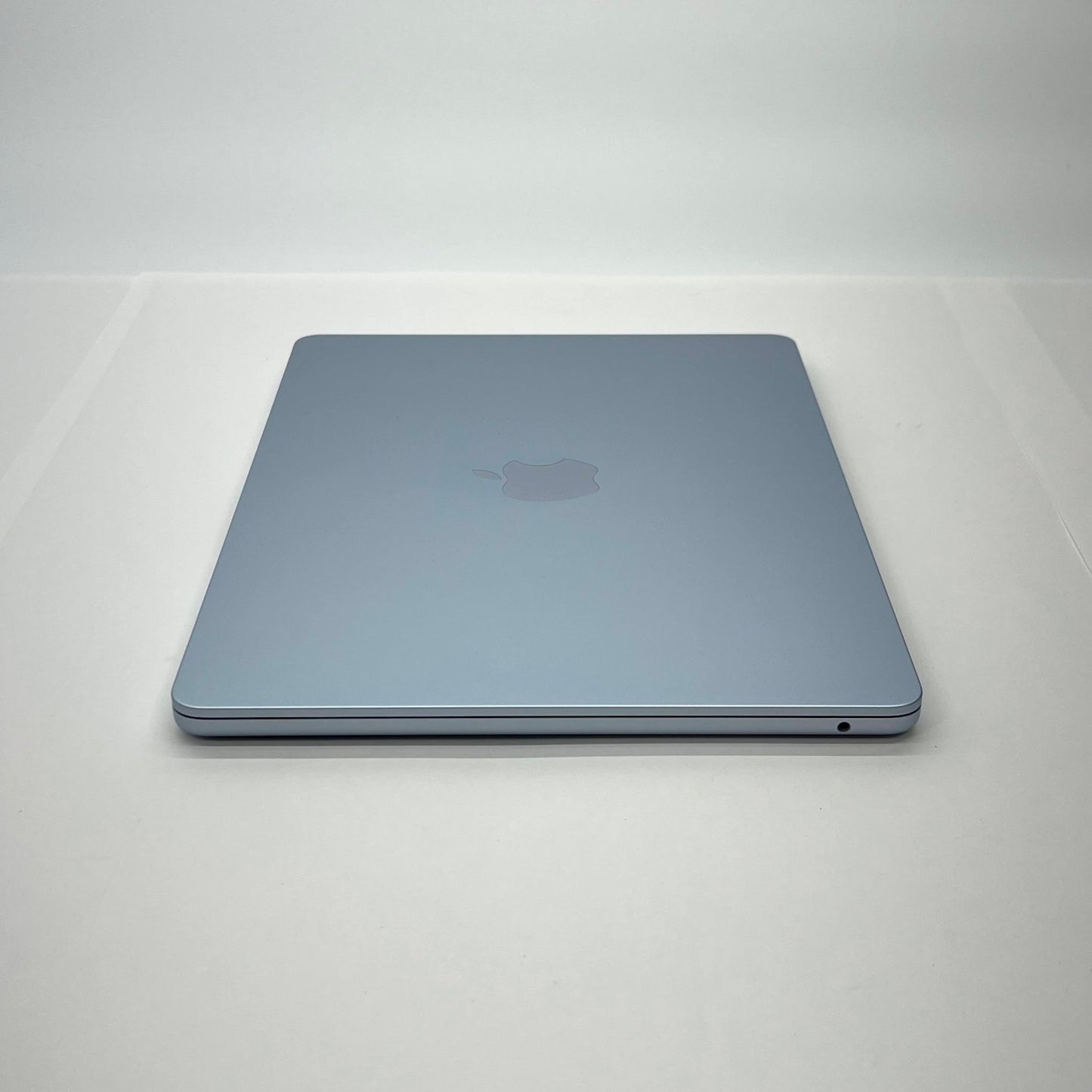 美品 新品同様 MacBook Air 13.6インチ M4チップ 16GB 512GB Liquid Retinaディスプレイ MC6U4J/A [スカイブルー] 充放電回数4回 バッテリー最大容量100%【C5446-80】限定保証有効期限：2026年4月9日