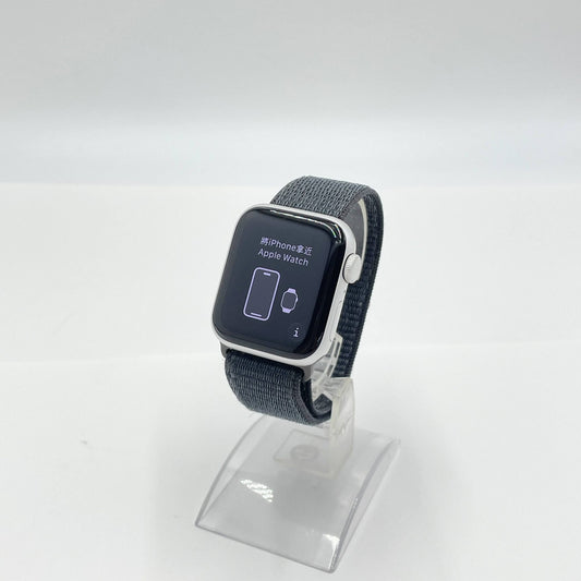 Apple Watch SE 第2世代 40mm GPS シルバーアルミニウムケース/ミラネーゼループ MRTT3J/A バッテリー最大容量93% 【C6751-C】