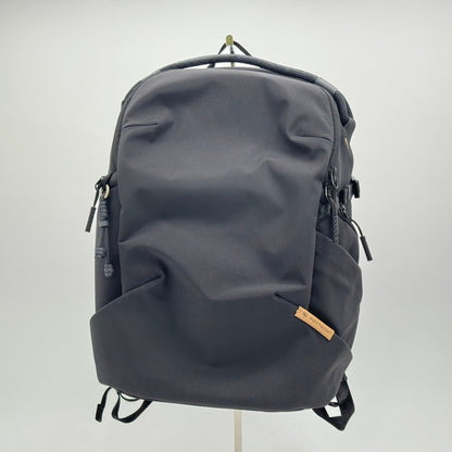 未使用 OneGo Lite Backpack 12L (マットブラック) バックパック　カメラバッグ【C7566-100】
