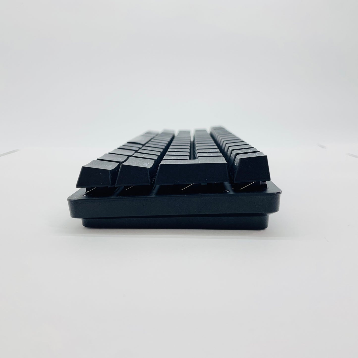 RAZER レイザー RZ03-0339 HUNTSMAN MINI 60% ゲーミングキーボード【C3925-80】